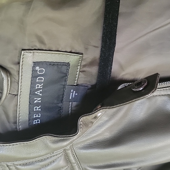 EUC Bernardo Cropped Women’s Faux Leather Jacket - Picture 11 of 16